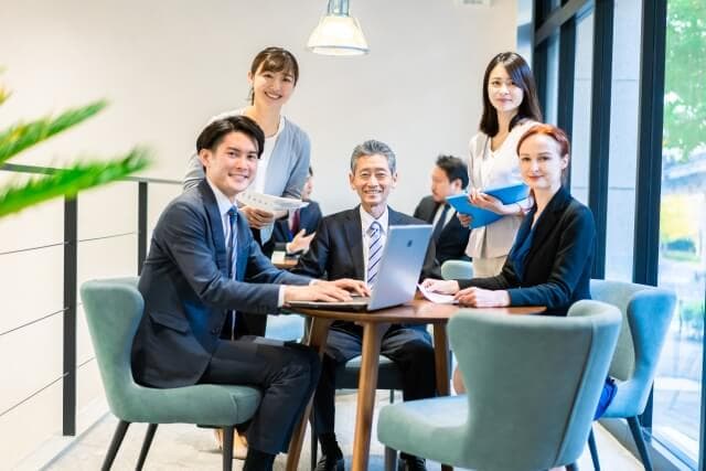 人事労務freeeとは？SmartHRとは何が違うのか徹底比較！