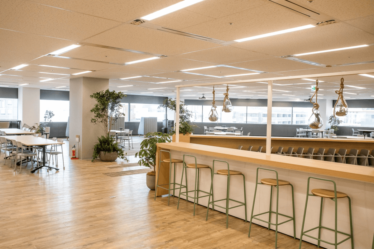 オフィスレイアウト_事例_アソビュー株式会社